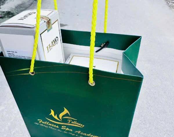 Tuổi ngoài 40 nên dùng mỹ phẩm làm sạch và dưỡng ẩm nào