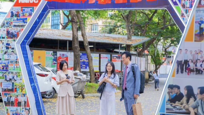 Tại sao phụ nữ chúng ta lại luôn muốn làm đẹp