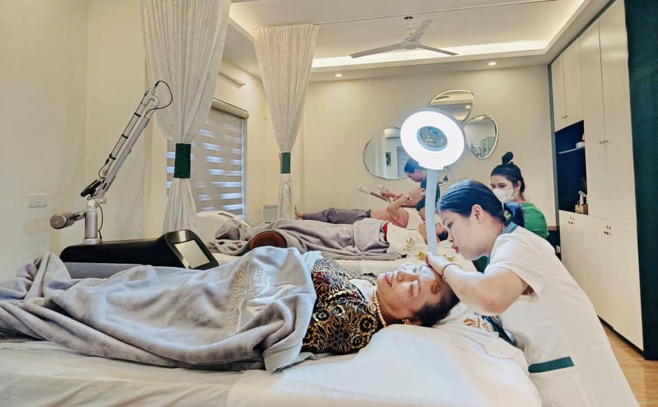 Tìm hiểu thêm về 1 khía cạnh khác, nếu bạn chăm da mà chỉ lầm lũi đi một mình thì sao ?