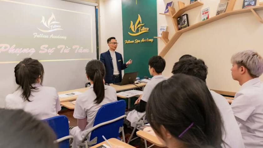 Khóa học tìm hiểu về móng tay, các loại móng tay và cách tạo khuôn móng