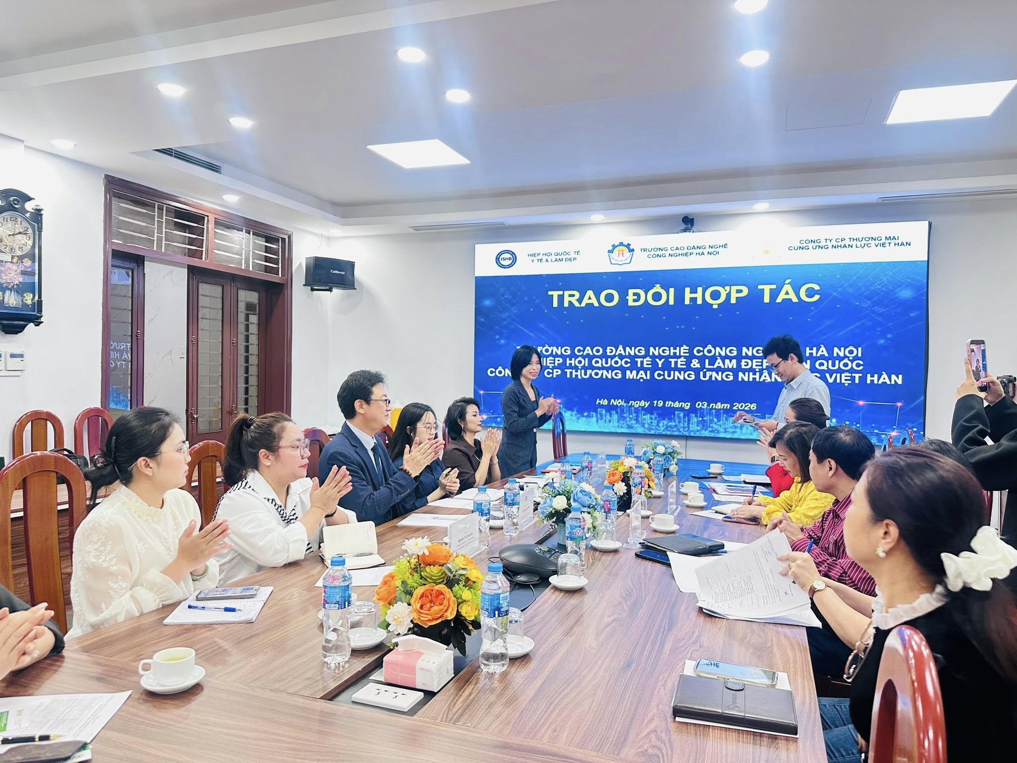 Buổi làm việc hợp tác đào tạo đầy triển vọng