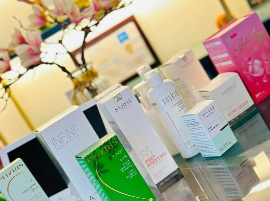 90% phụ nữ chăm da sai ở bước này… Đó là không tẩy trang khi không trang điểm.