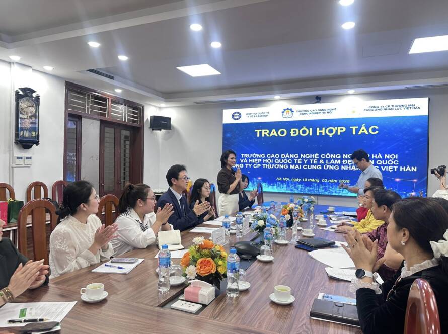 các nhóm chất dưỡng làm đẹp