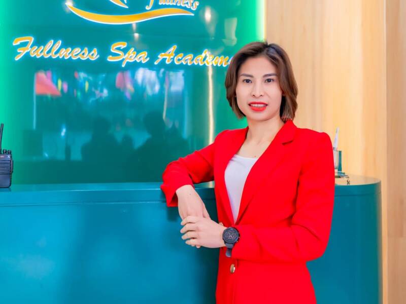 Thoa lại kem chống nắng với các bạn hay phải làm việc hay hoạt động ngoài trời nhiều có cần thiết ?