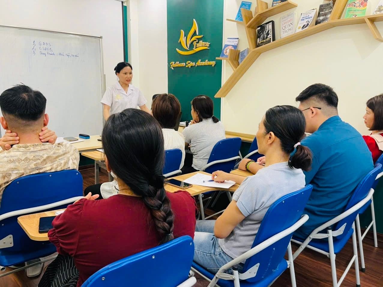 Sử dụng dầu dừa liên tục hàng ngày thì có tốt cho da hay không ? Làm sao để nhận biết đâu là dầu dừa nguyên chất.